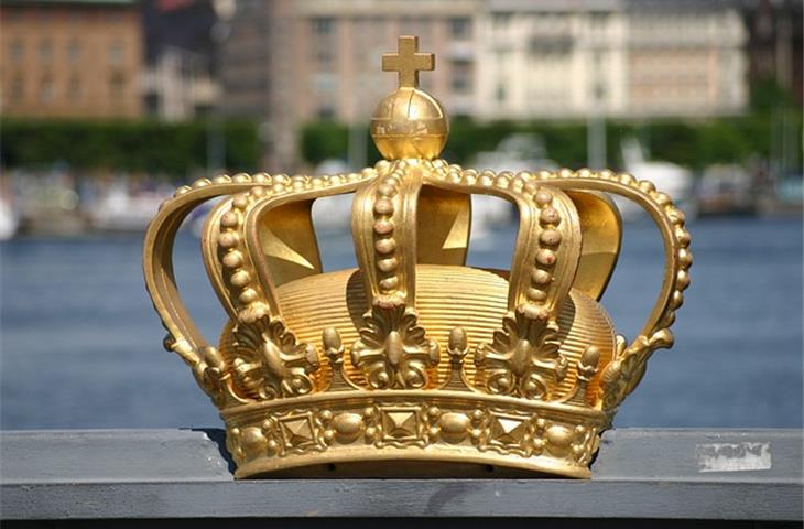 lorlatinib crown