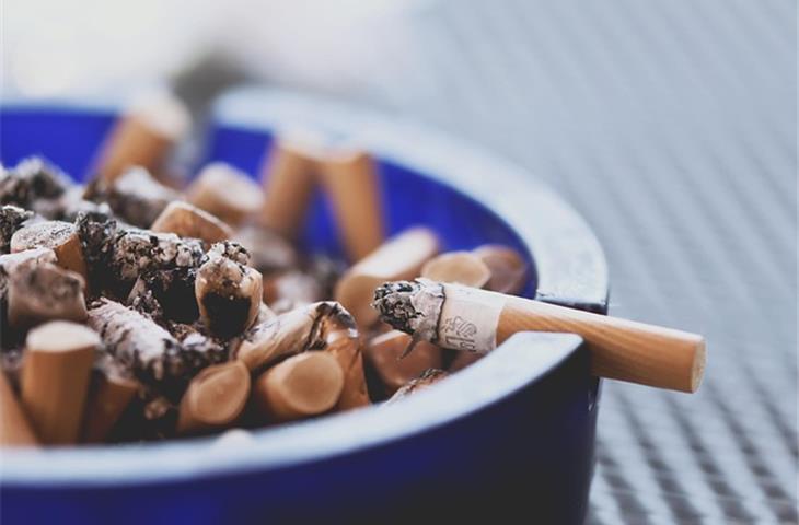 first-line lorlatinib or crizotinib in advanced alk-positive lung cancer