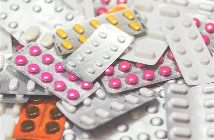 lorlatinib drug interactions
